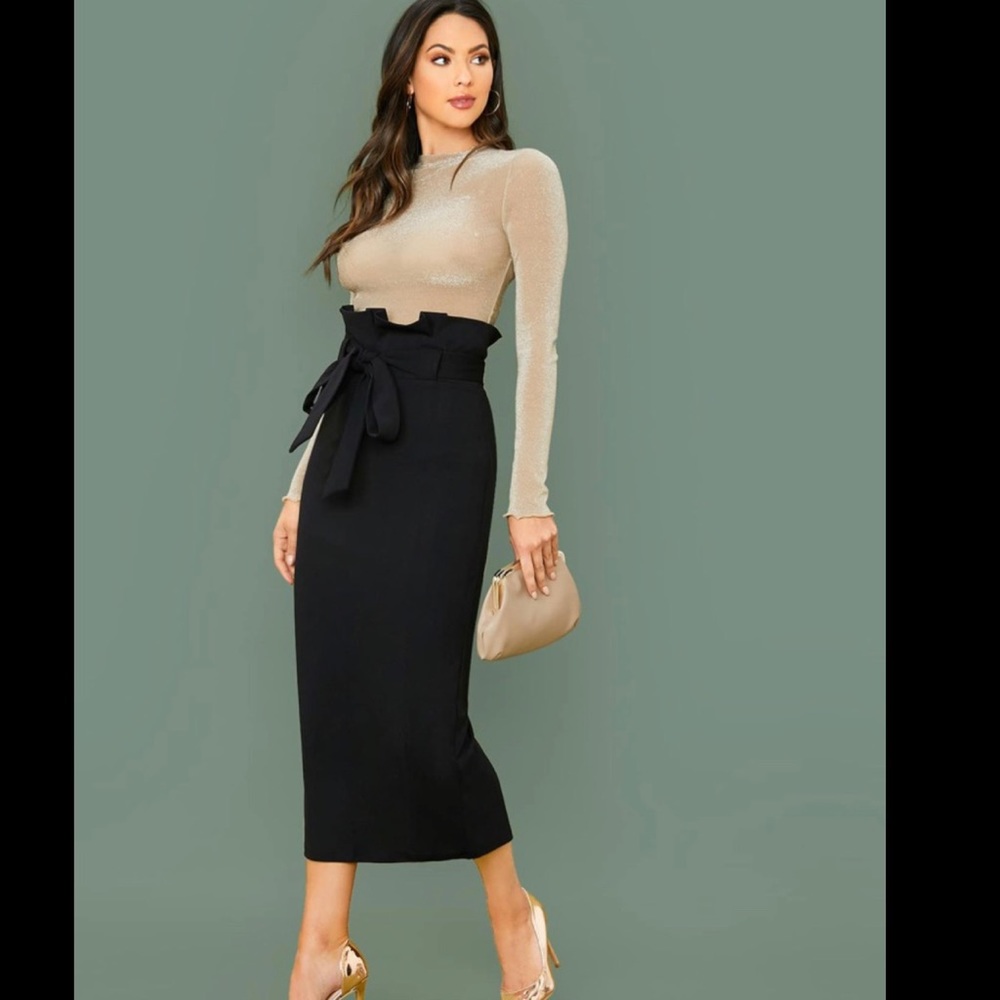 Black High Waisted skirt 🥳